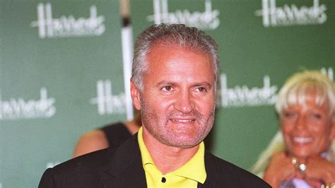 warum wurde versace ermordet|Der mysteriöse Mord an Gianni Versace.